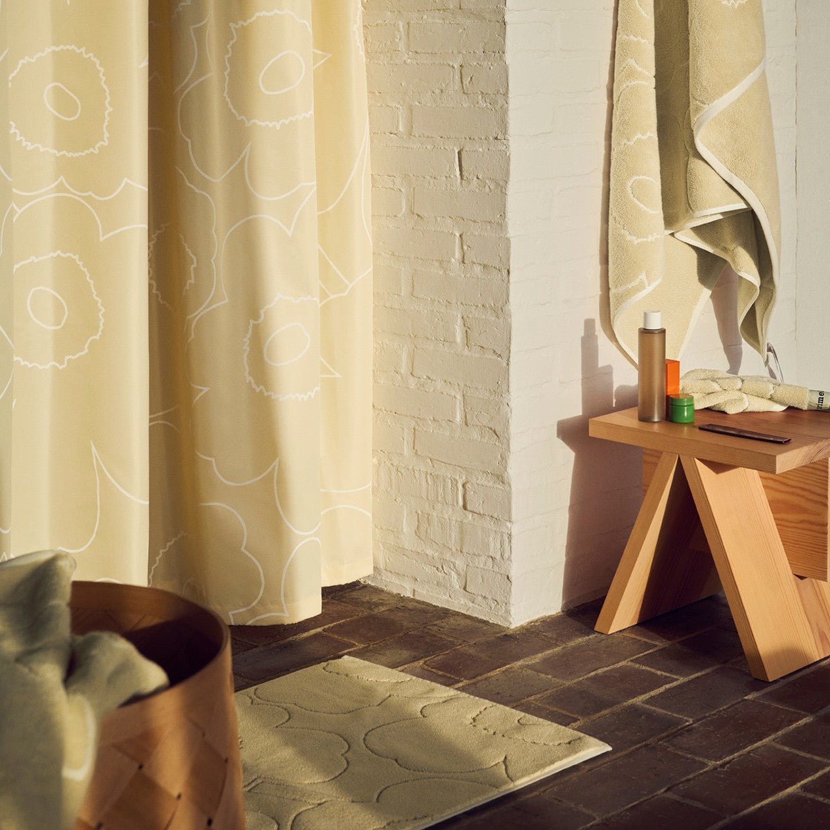Marimekko Piirto Unikko Straw / Off White Bath Mat