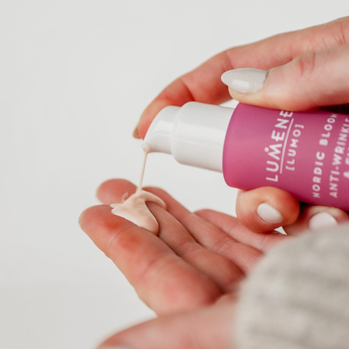 Lumene Anti-Wrinkle & Firm Moisturizing V-Shape Serum Nordic Bloom [Lumo]
