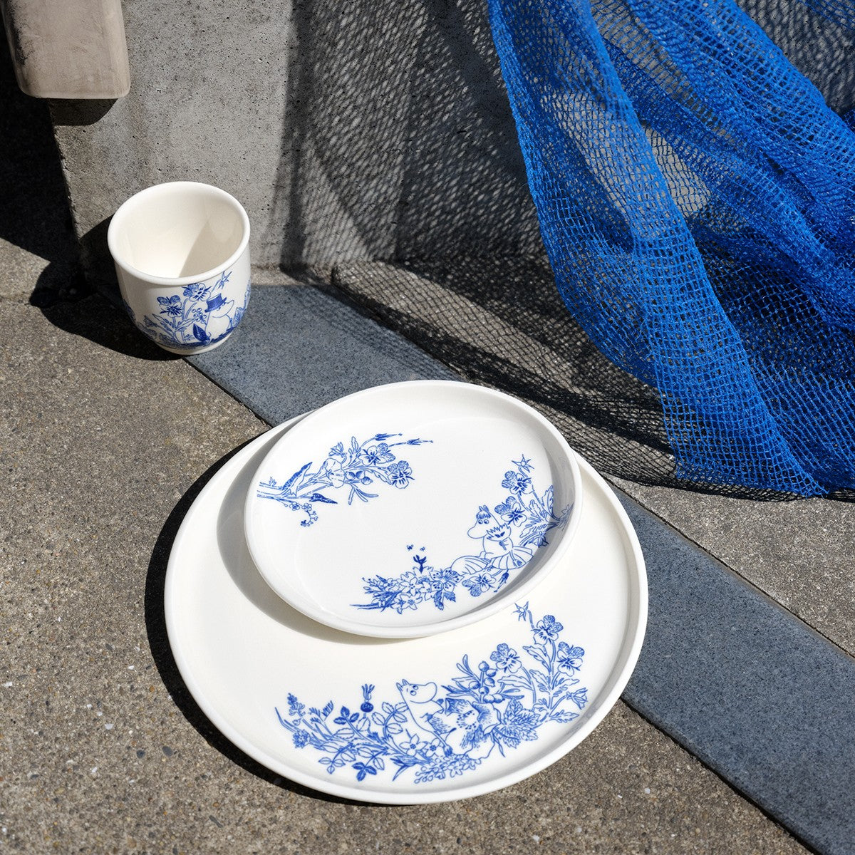Arabia Moomin Haru White / Blue Dinner Plate