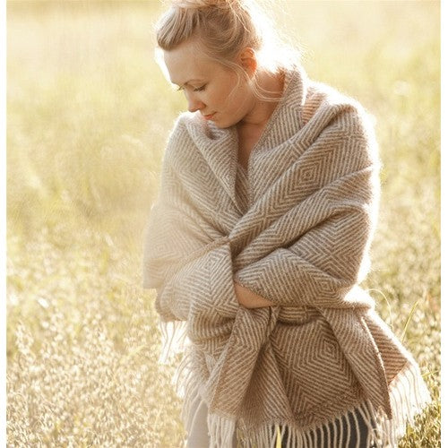 Lapuan Kankurit Maria Taupe / Ivory Wool Pocket Shawl