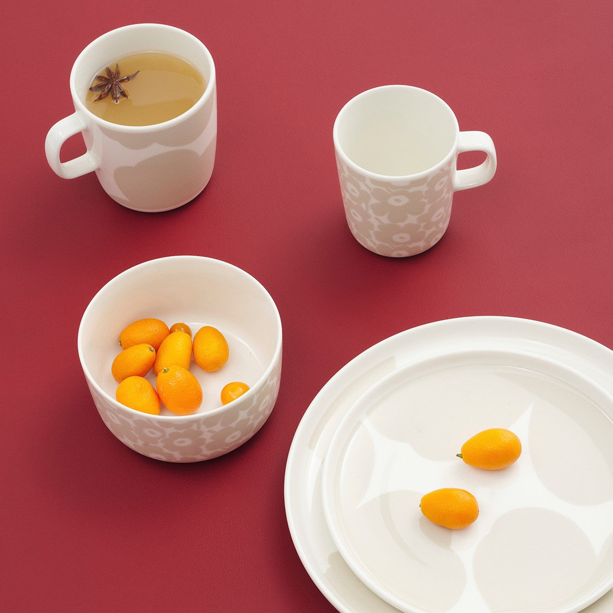 Marimekko Iso Unikko Light Beige / White 4pc Breakfast Set