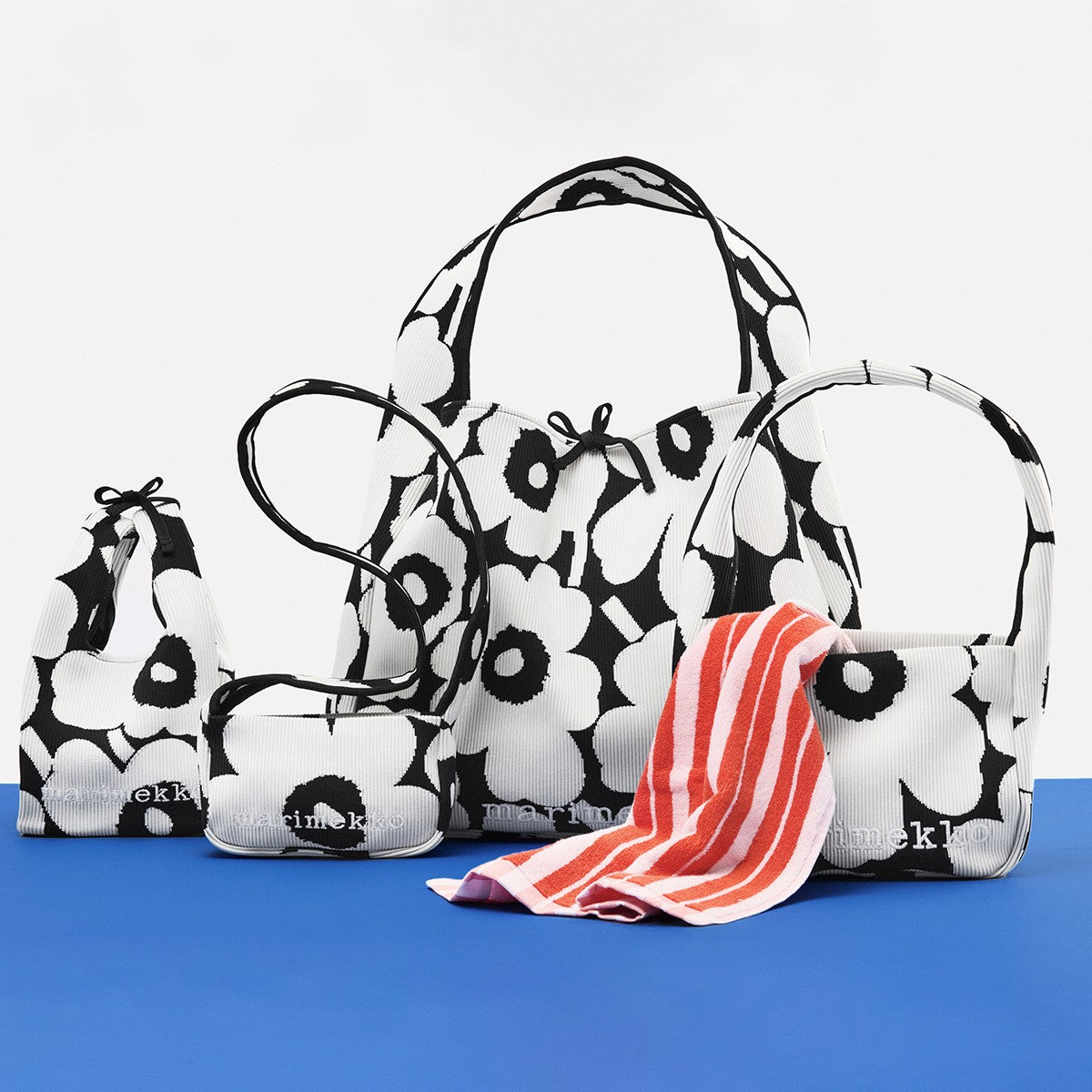 Marimekko Unikko Black / White Mini Knitted Shoulder Bag