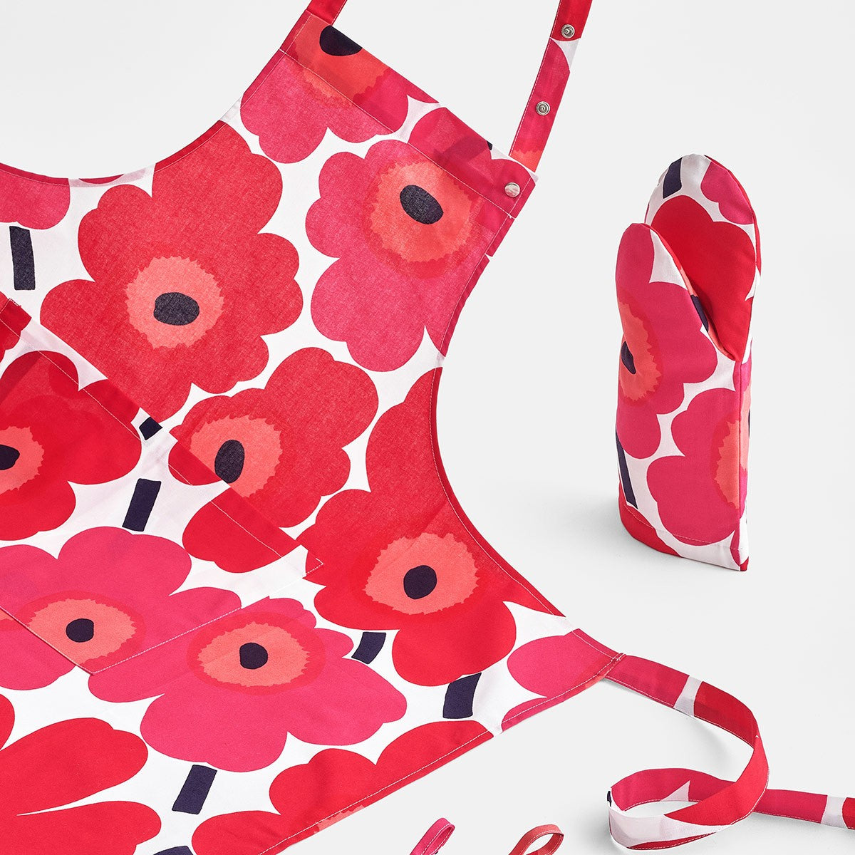 Marimekko Red Unikko Oven Mitt