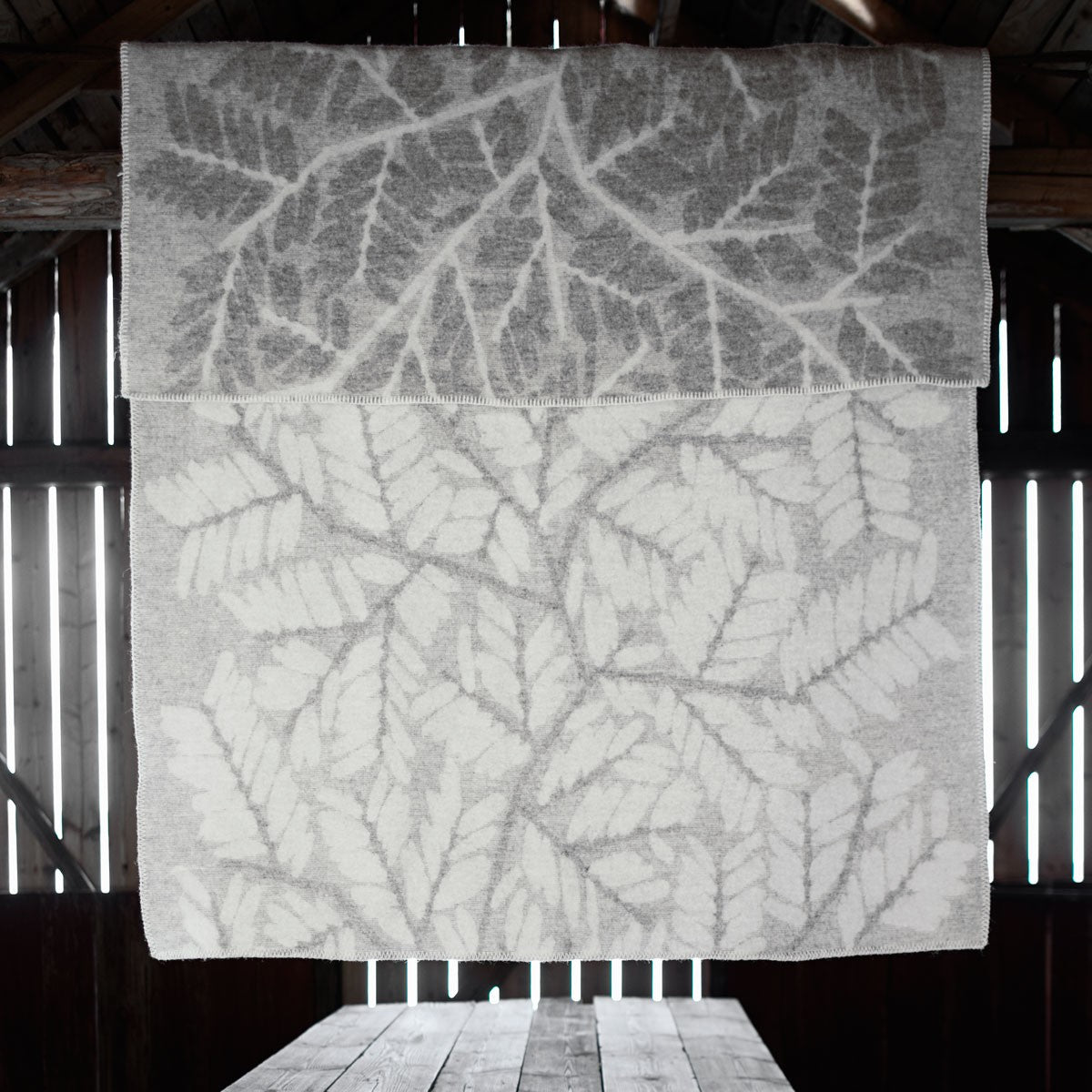 Lapuan Kankurit Verso Grey / White Blanket