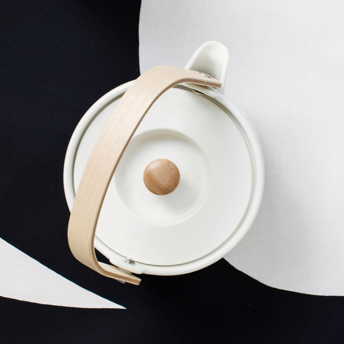 Marimekko White Oiva Teapot