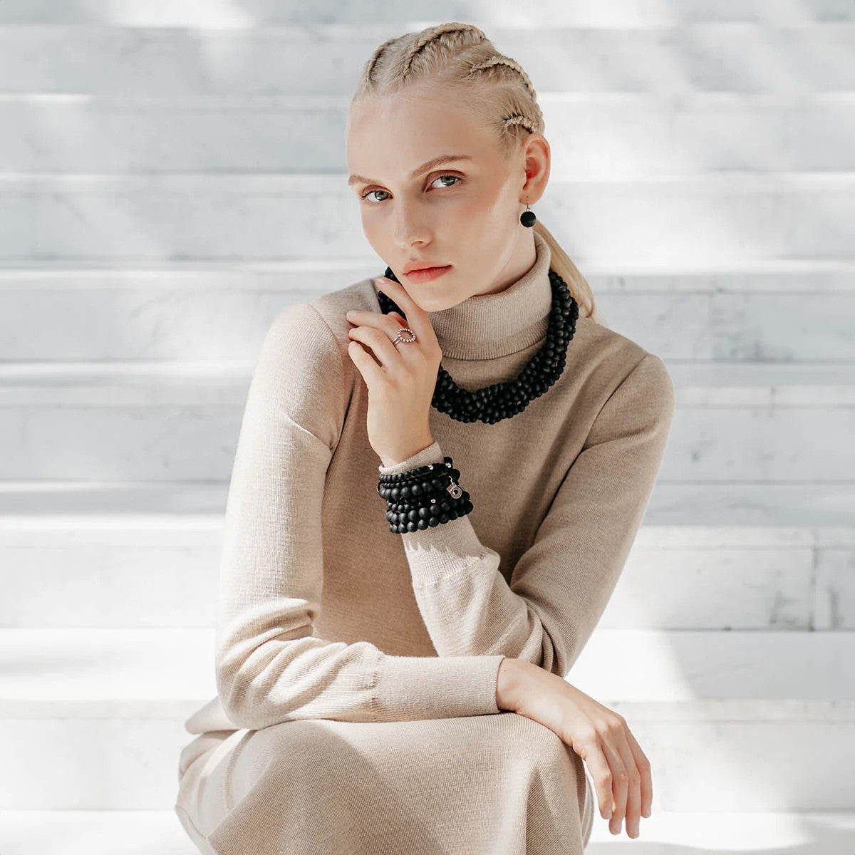 aarikka Karpalo Black Earrings