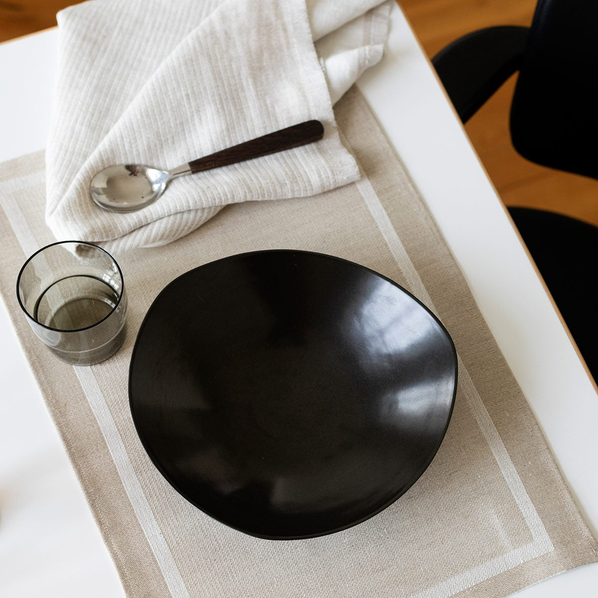 Lapuan Kankurit Laina Beige / White Linen Placemat
