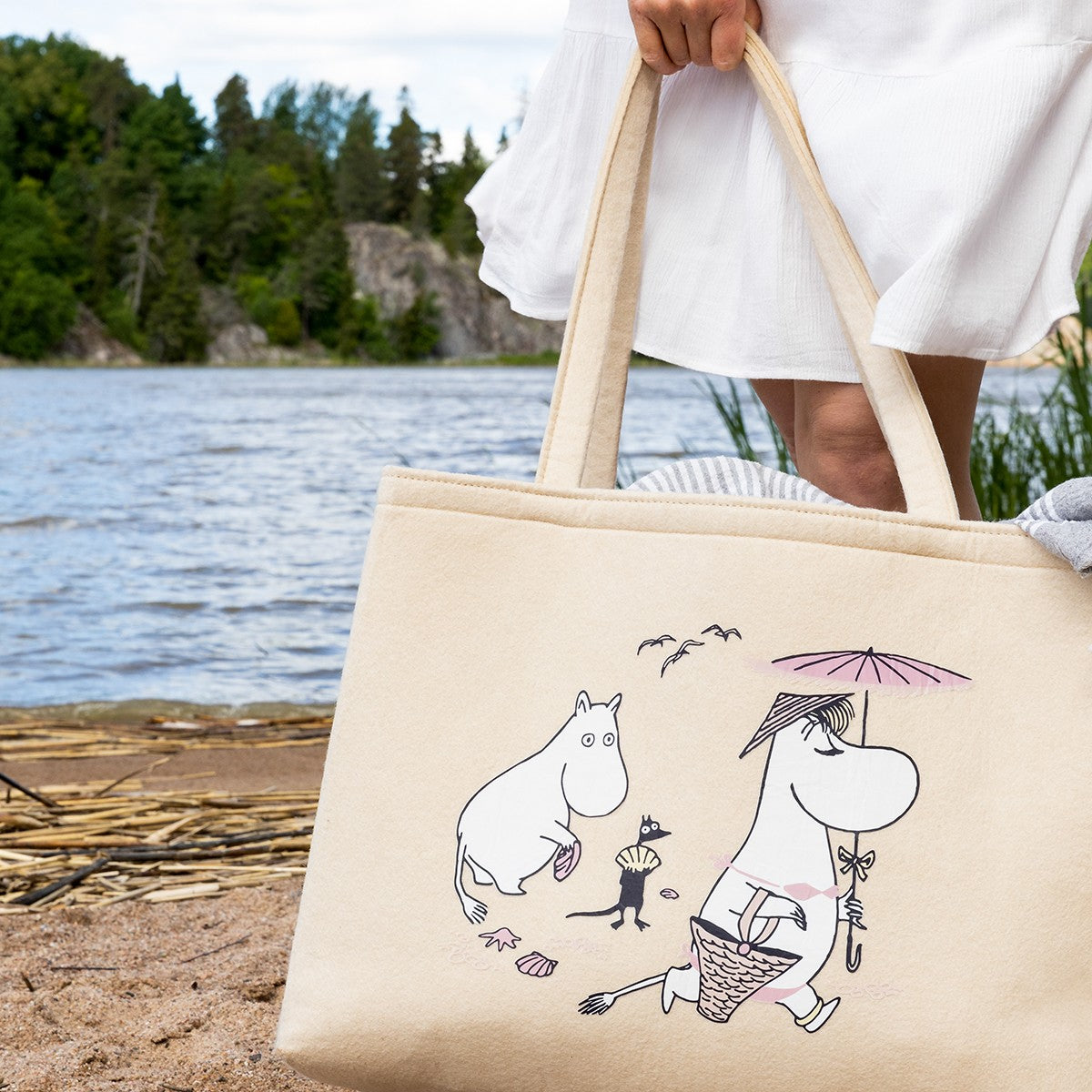 Muurla Moomin Tan / White Beach Bag