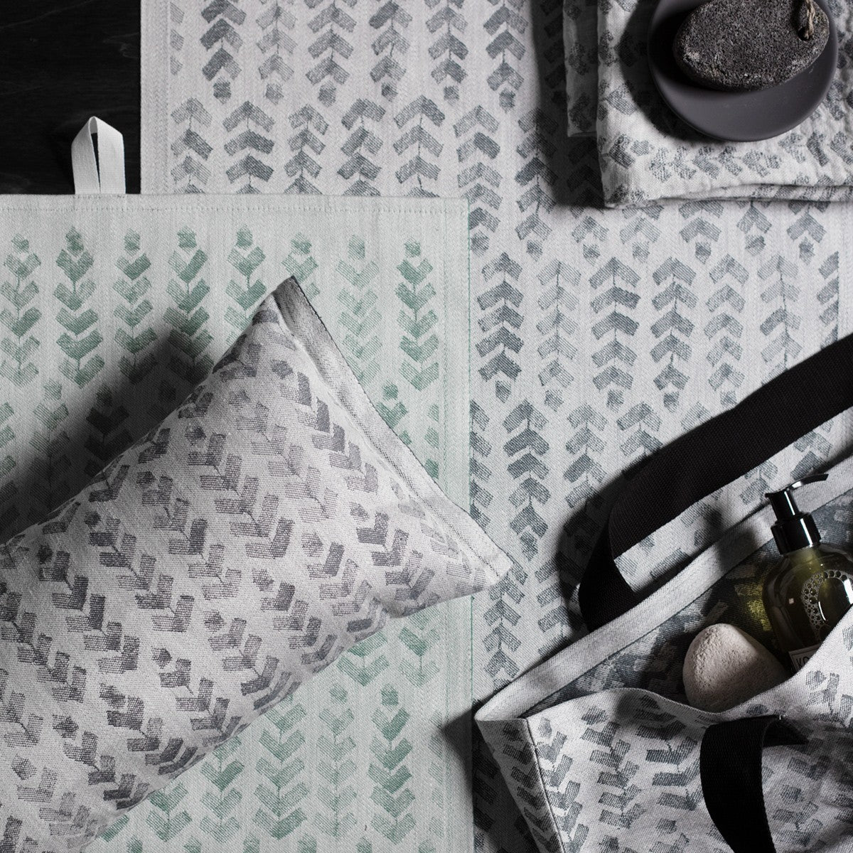 Lapuan Kankurit Ruusu x Hvittrask Grey Sauna Seat Cover