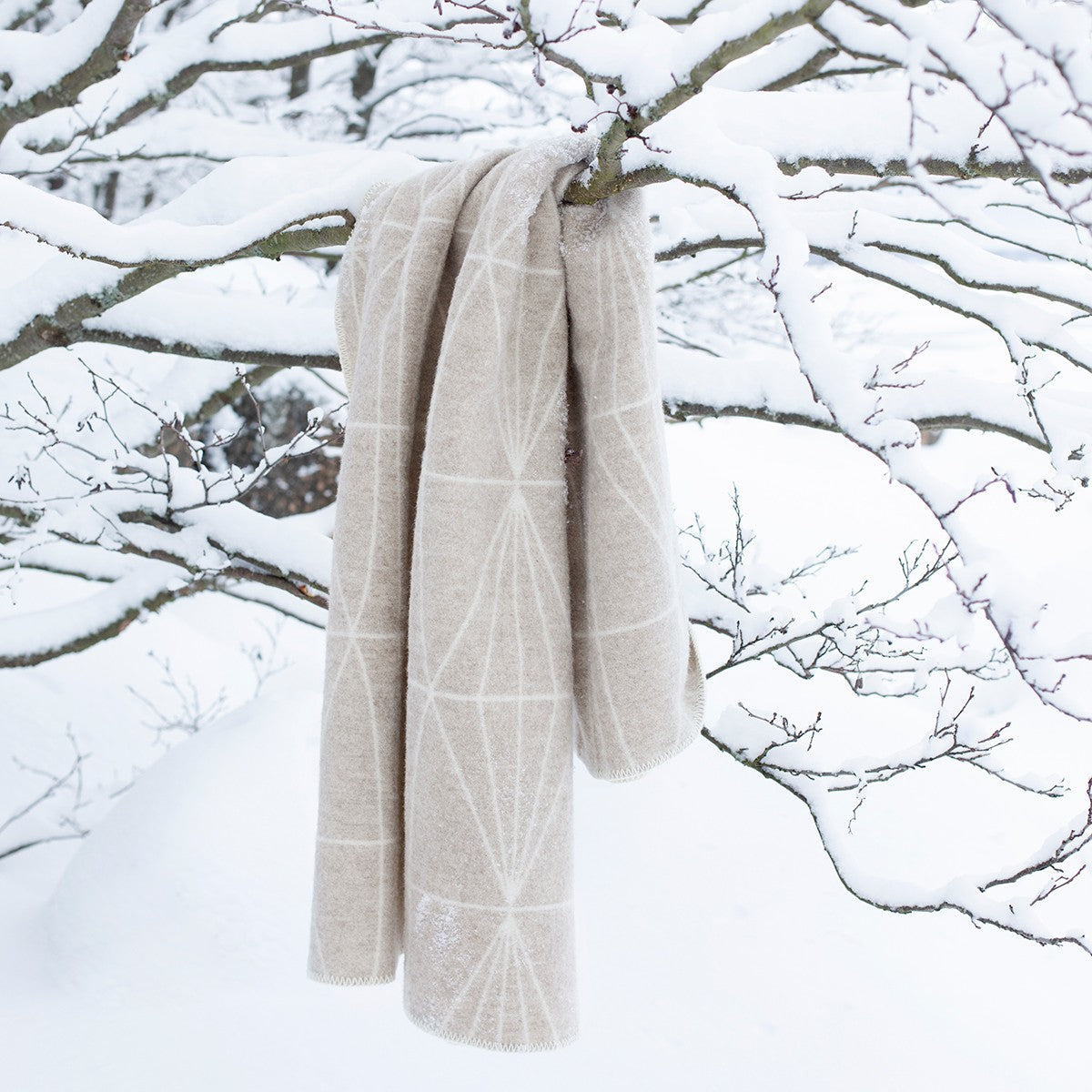 Lapuan Kankurit Kehra Beige / White Wool Throw Blanket