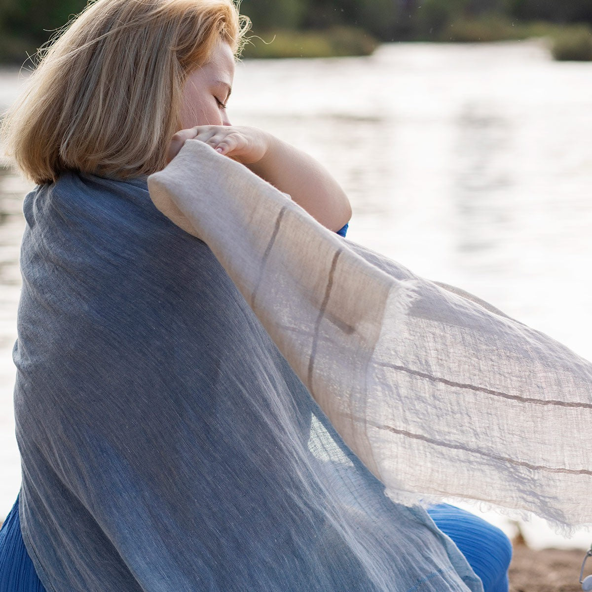 Lapuan Kankurit Tsavo Beige / Blue Scarf