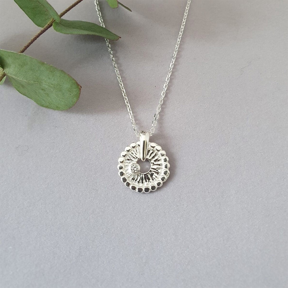 Korunilo Small Silver Moon Necklace