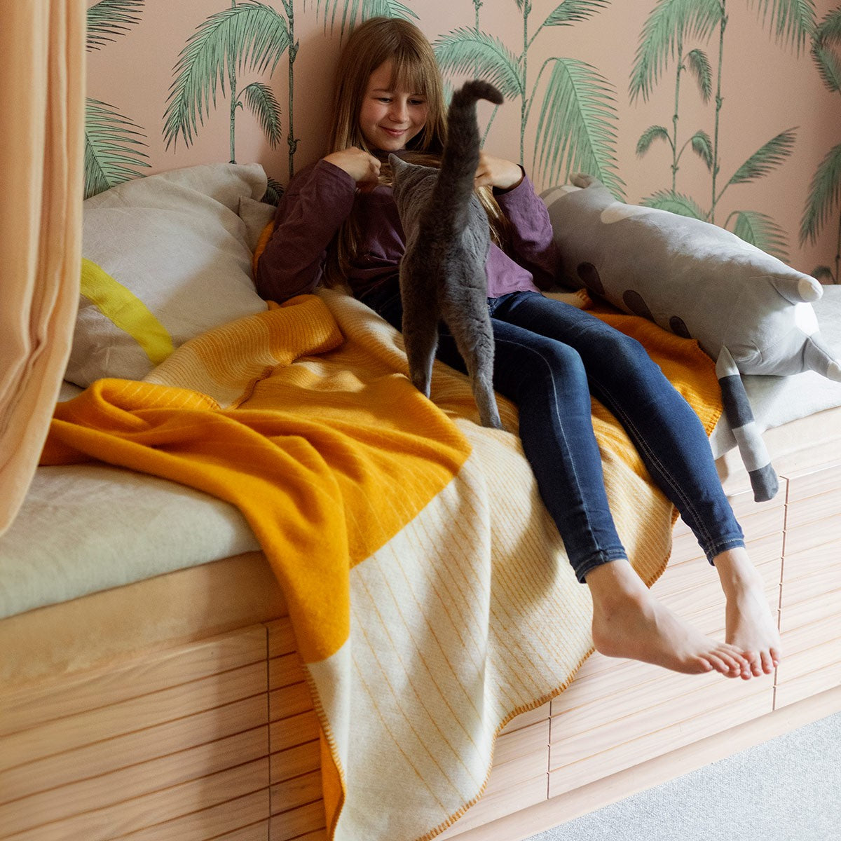 Lapuan Kankurit Kaamos Coffee Dyed Orange / White Wool Blanket