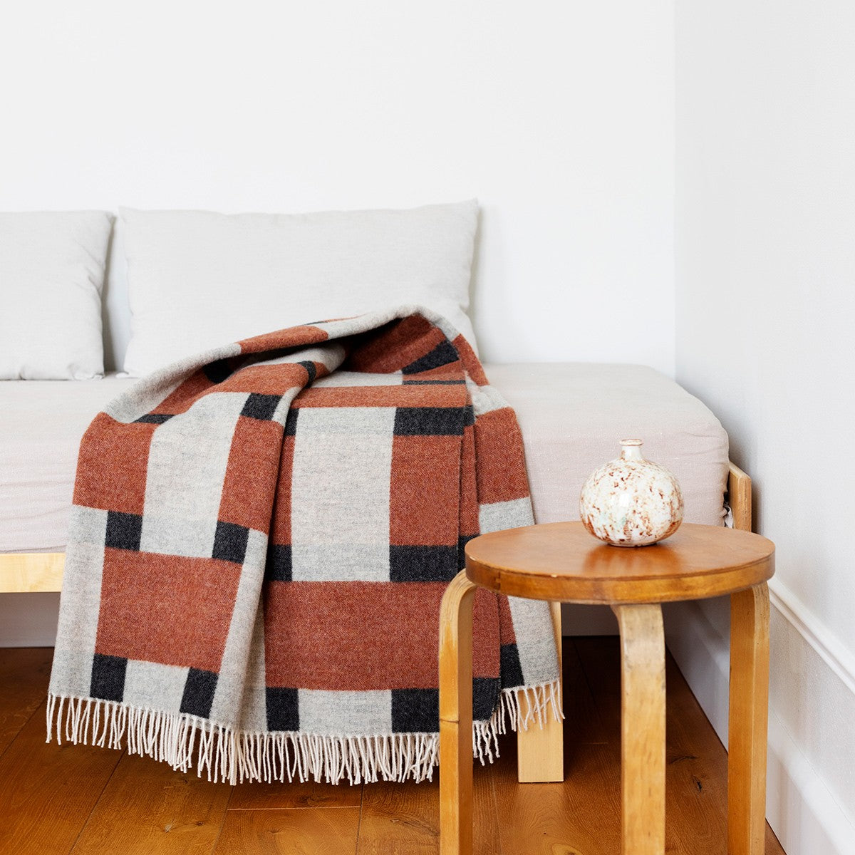 Lapuan Kankurit Punos Cinnamon / Beige / Black Wool Blanket