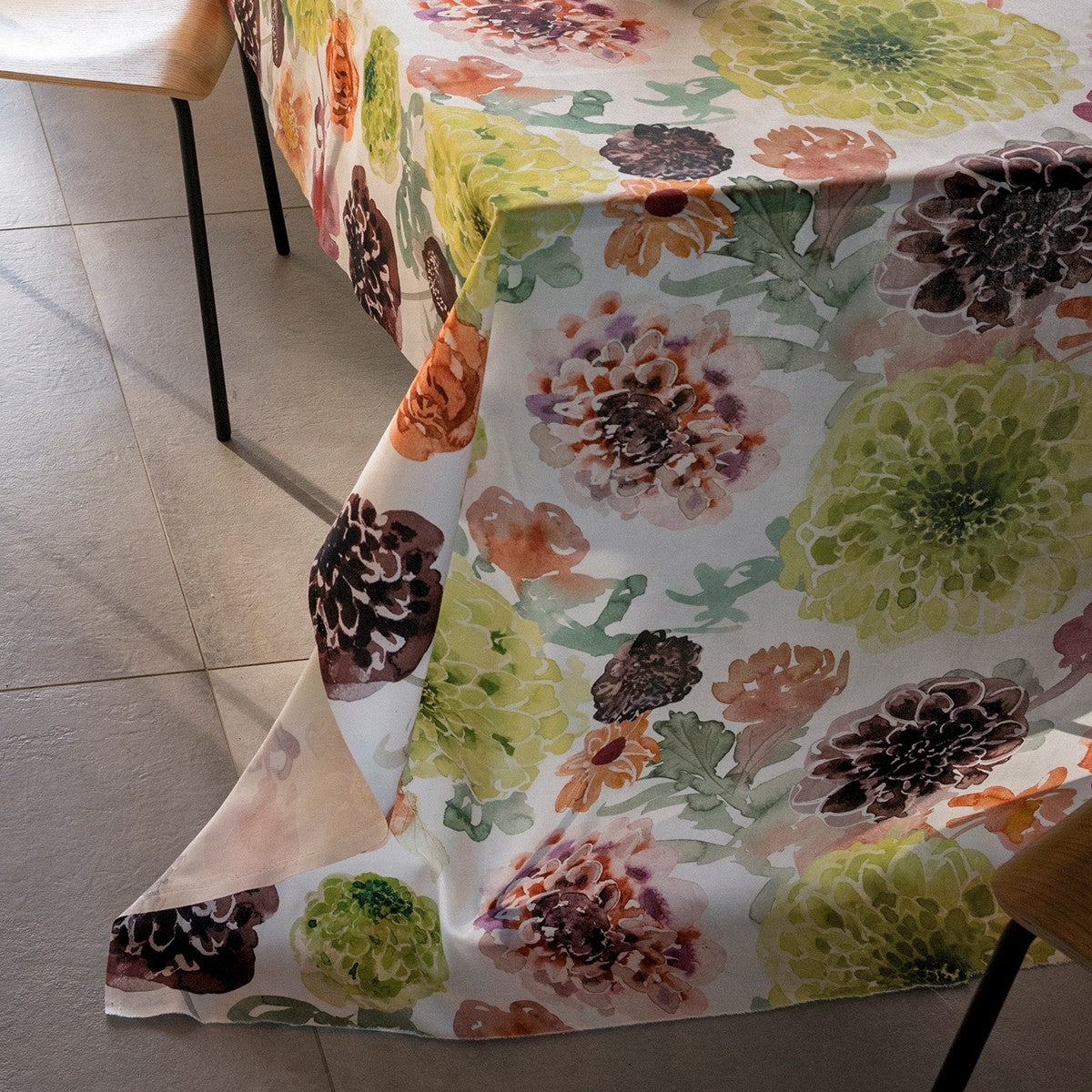 Pentik Daalia White / Green / Multi Acrylic-Coated Cotton Fabric