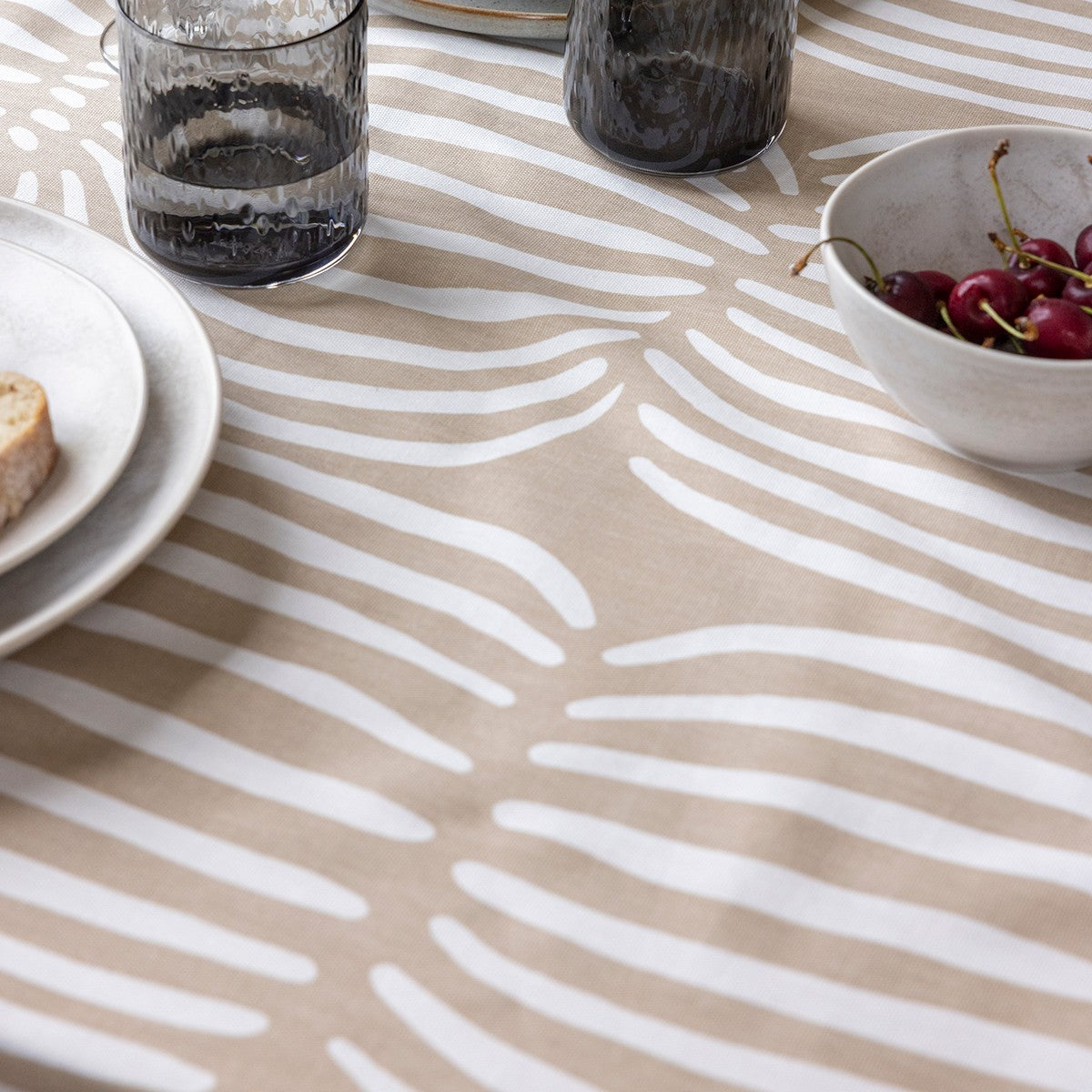 Pentik Vilja Light Brown / White Coated Table Runner