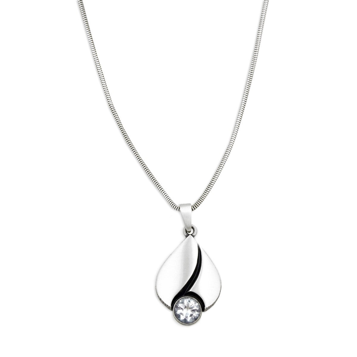 FinnFeelings Rock Crystal Pendant Necklace
