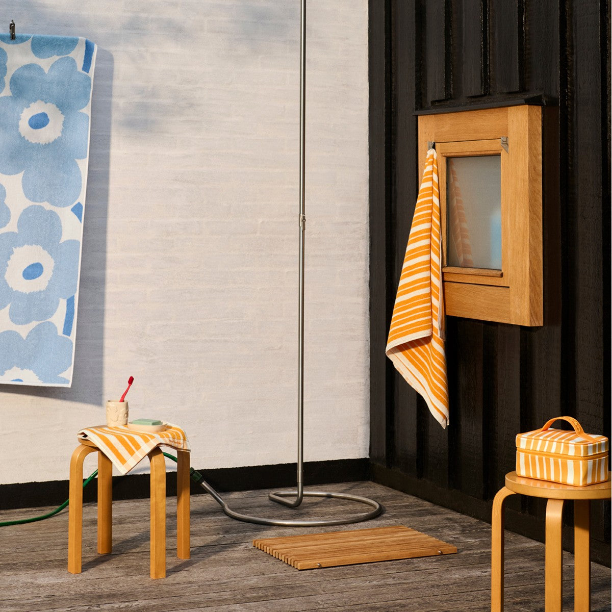Marimekko Raide Saffron Orange / Cream Bath Towel