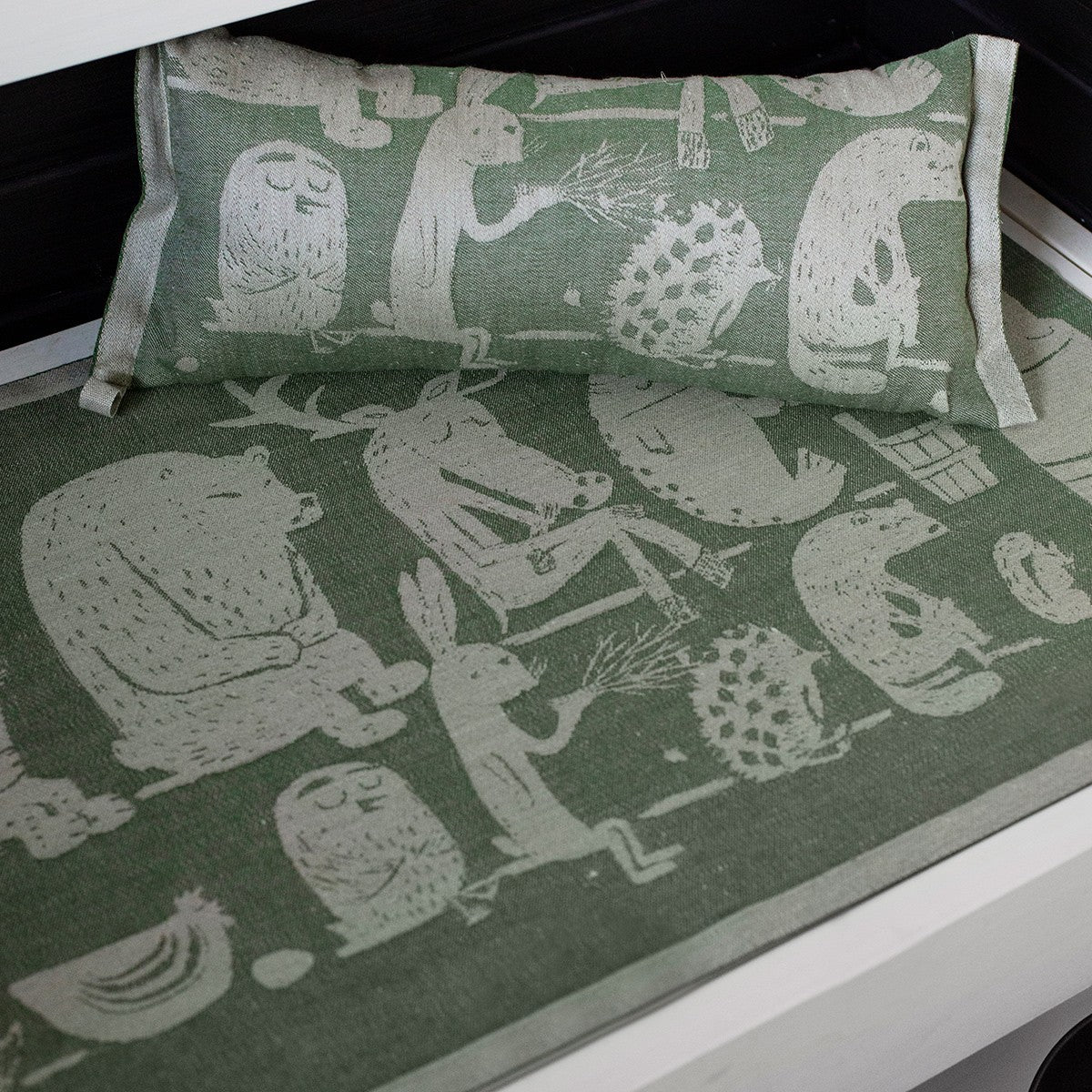 Lapuan Kankurit Elainten Green / Linen Sauna Bench Cover