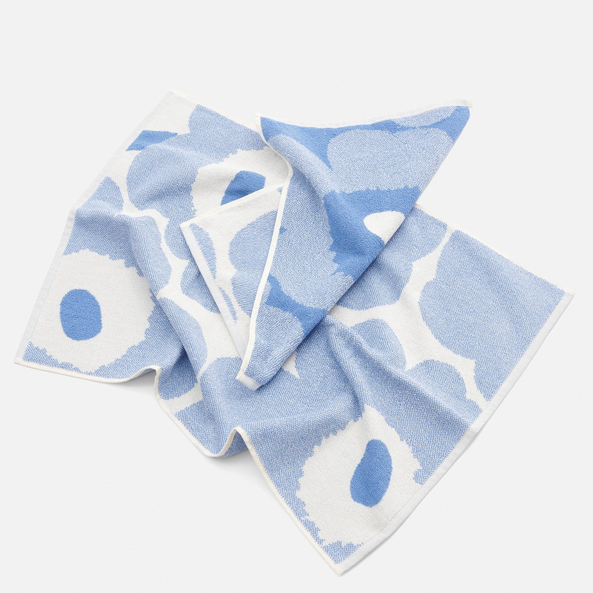 Marimekko Unikko Sky Blue / Off White Bath Towel