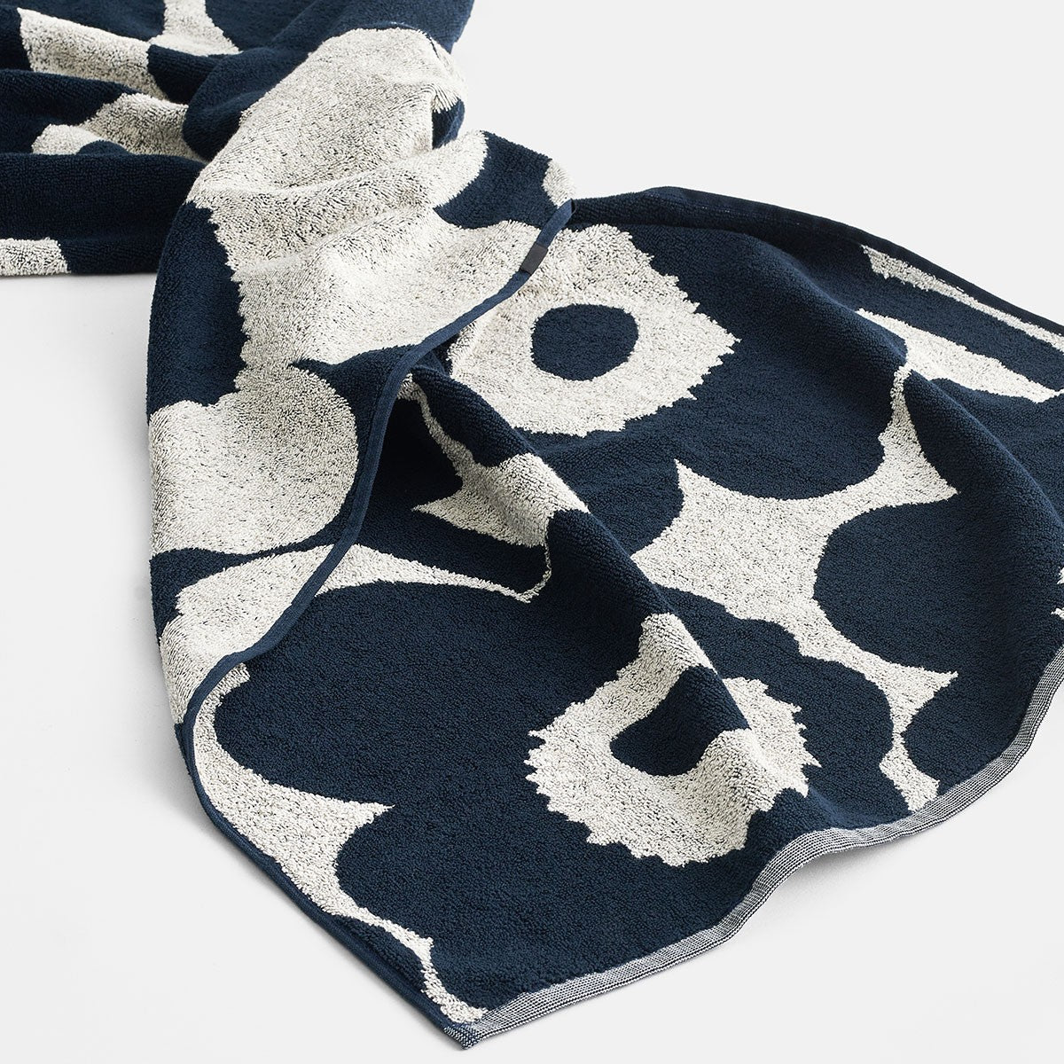 Marimekko Unikko Ivory / Navy Bath Towel