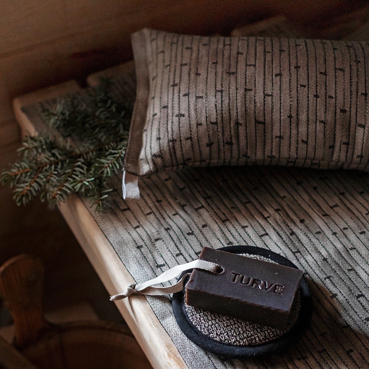 Lapuan Kankurit Metsa Linen / Black Sauna Pillow
