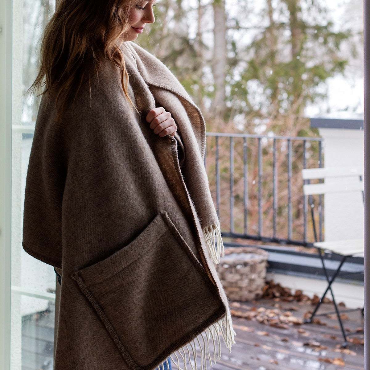 Lapuan Kankurit Arvo Beige / White Wool Pocket Shawl