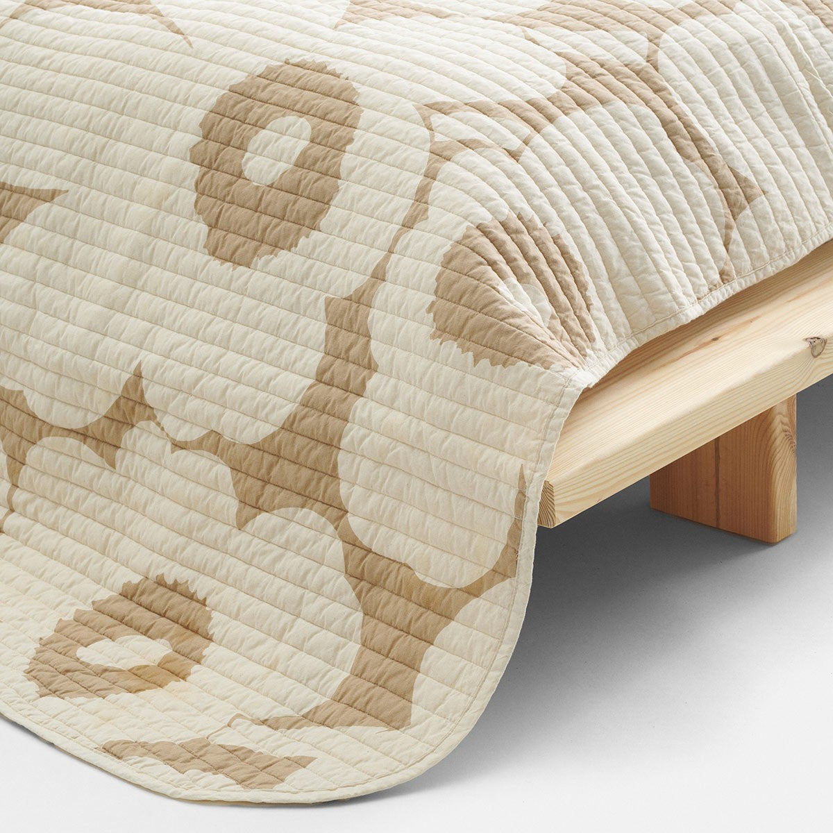 Marimekko Unikko Off White / Beige Quilted Bedspread / Throw Blanket