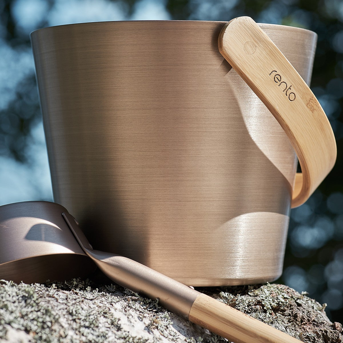 Rento Champagne Aluminum & Bamboo Sauna Pail