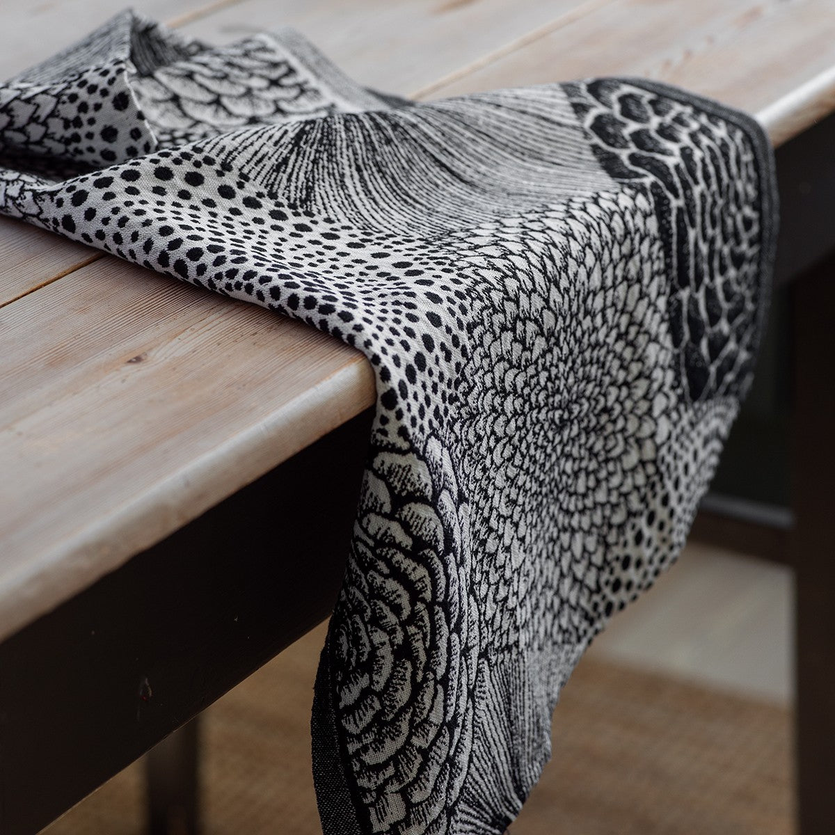 Lapuan Kankurit Ruut White / Black Tea Towel