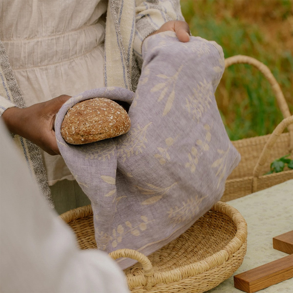 Lapuan Kankurit Salvia Beige / Lavender Tea Towel