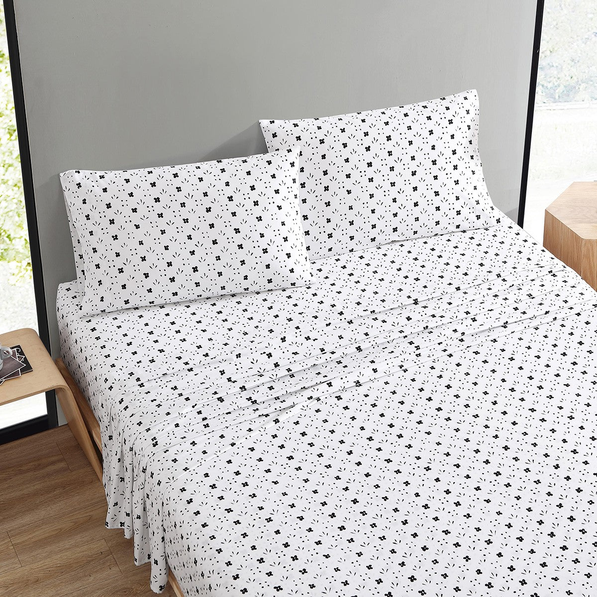 Marimekko Kukkaketo White / Black Full Sheet Set