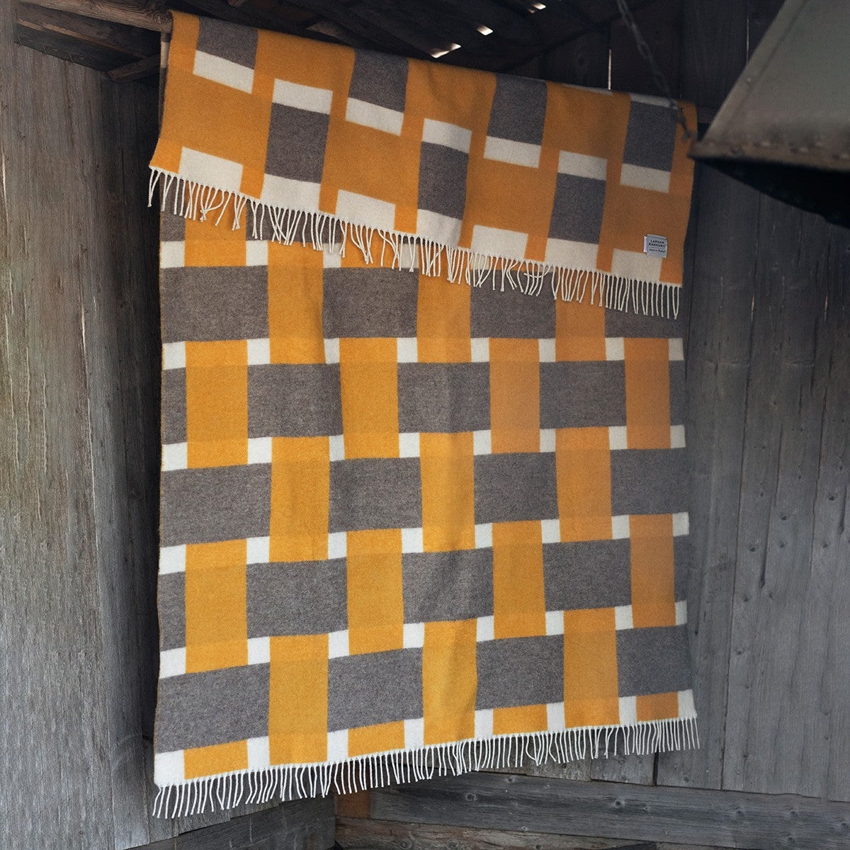 Lapuan Kankurit Punos Cloudberry / Cream / Grey Wool Throw Blanket