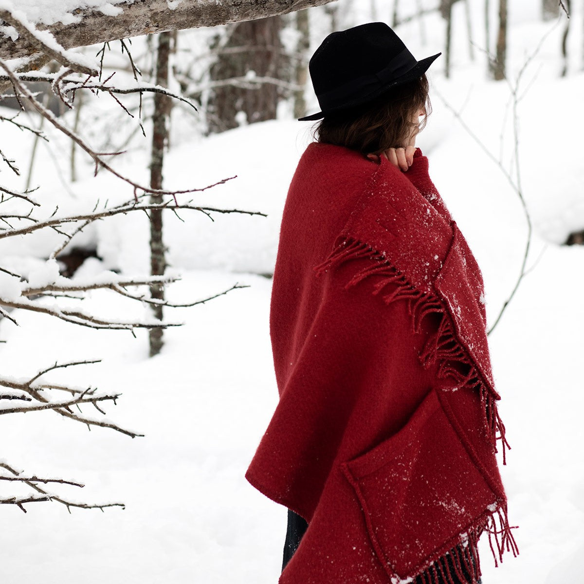 Lapuan Kankurit Uni Dark Red Wool Pocket Shawl