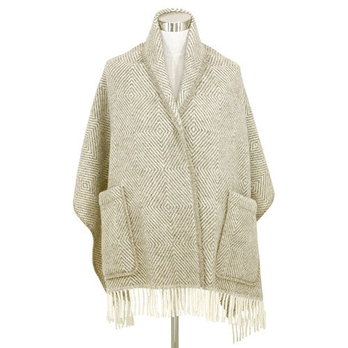 Lapuan Kankurit Maria Taupe / Ivory Wool Pocket Shawl
