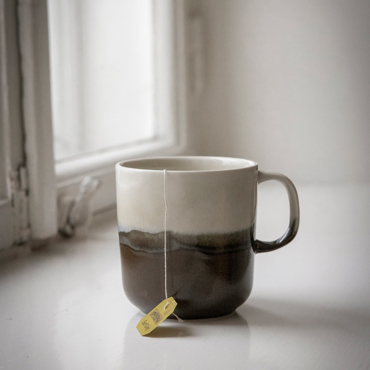 Pentik Tuntu Dark Brown / Off White Mug - 12 oz
