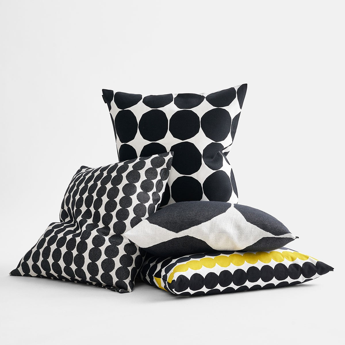 Marimekko Rasymatto Black / White Large Throw Pillow