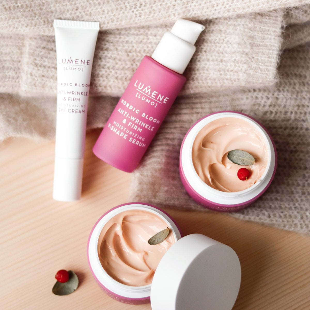 Lumene Anti-Wrinkle & Firm Moisturizing V-Shape Serum Nordic Bloom [Lumo]