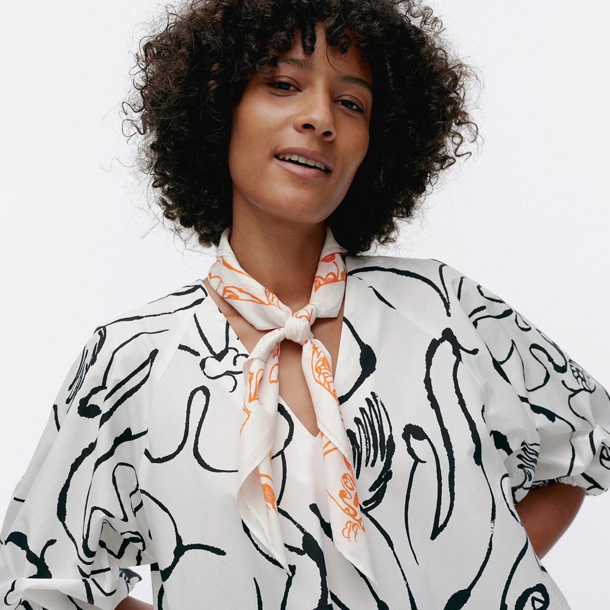 Marimekko Lierio Cactis White / Orange Scarf