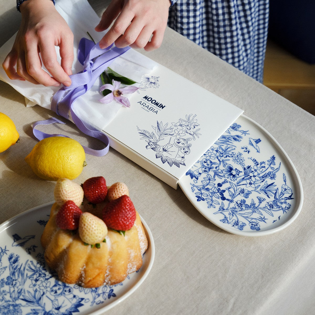 Arabia Moomin Haru White / Blue Serving Plate