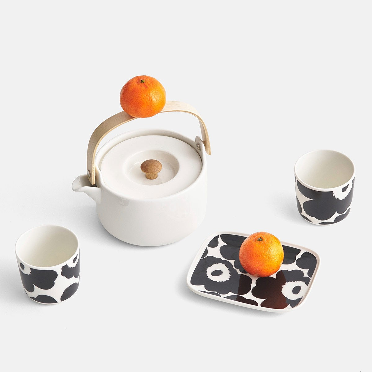 Marimekko Unikko White / Black Small Plate