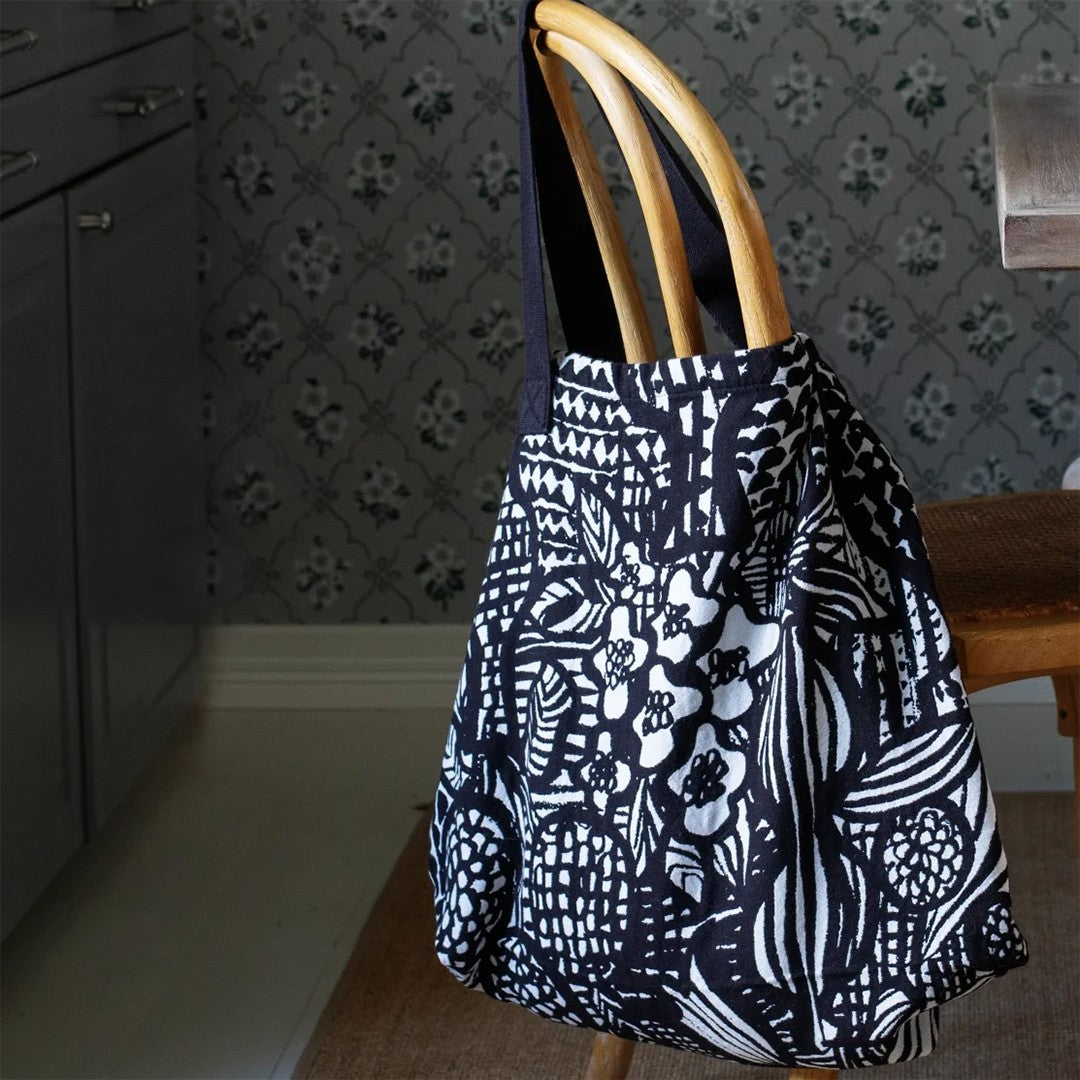 Lapuan Kankurit Veranta Black / White Large Tote Bag