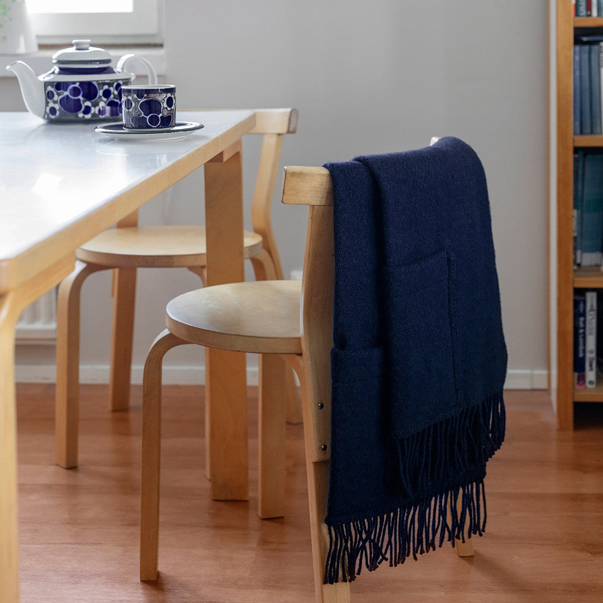 Lapuan Kankurit Uni Midnight Blue Wool Pocket Shawl