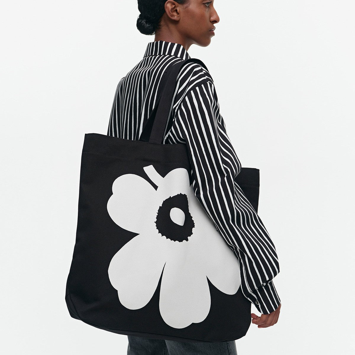 Marimekko Unikko Torna Black / White Canvas Bag