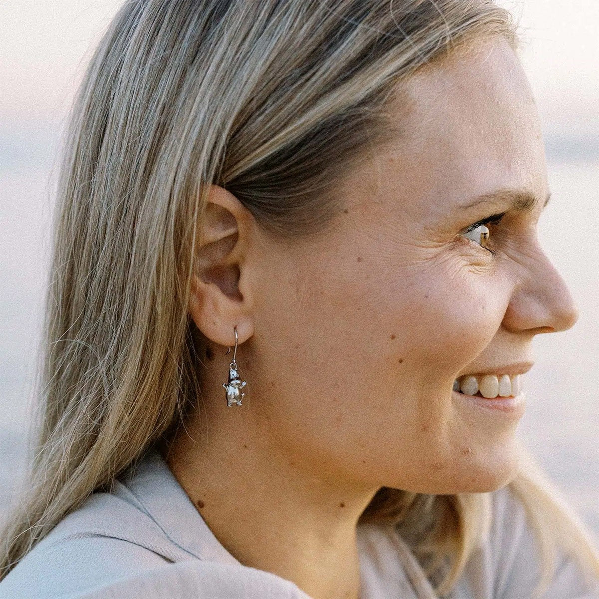 Lumoava Moomin Moomintroll Earrings