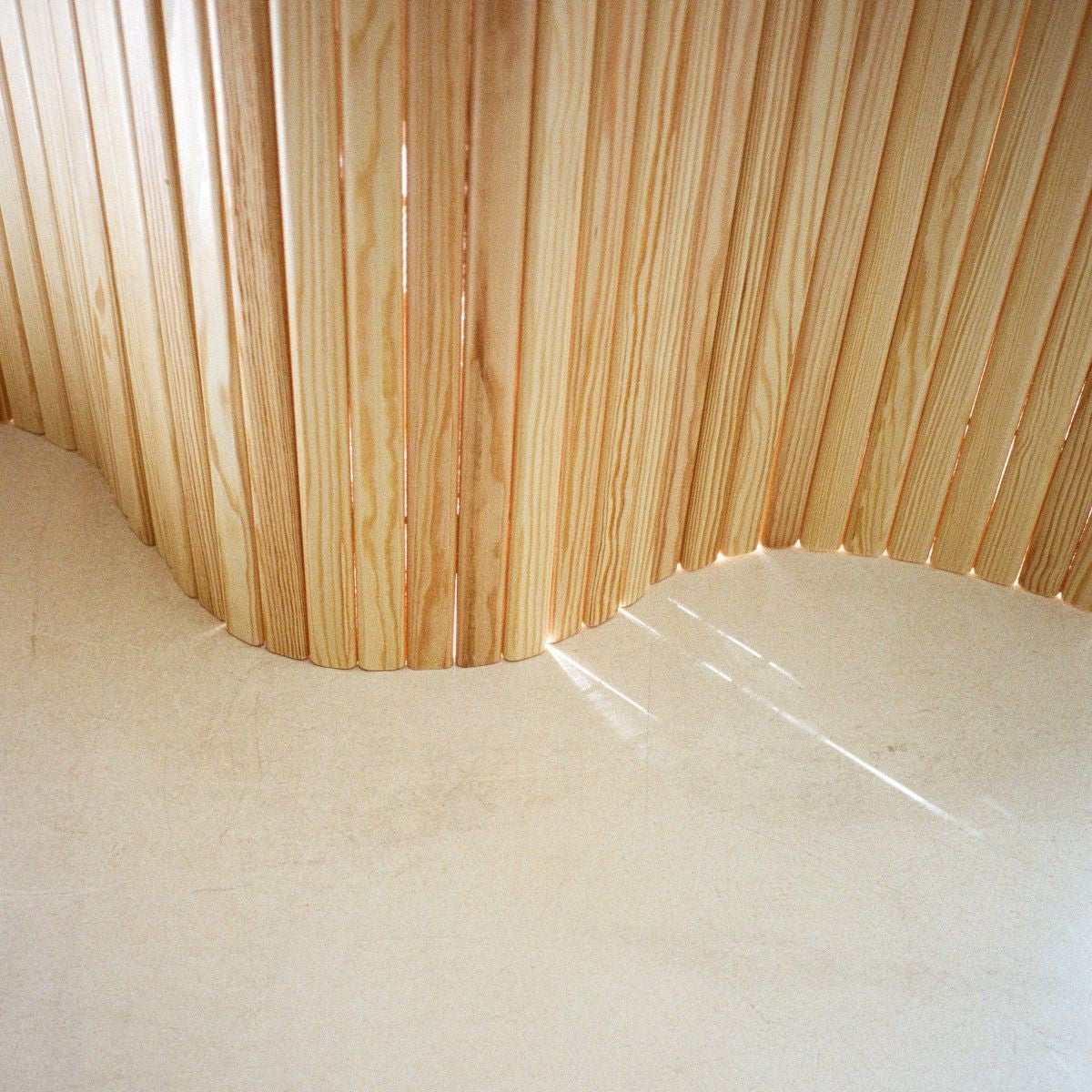 Artek Aalto Screen 100