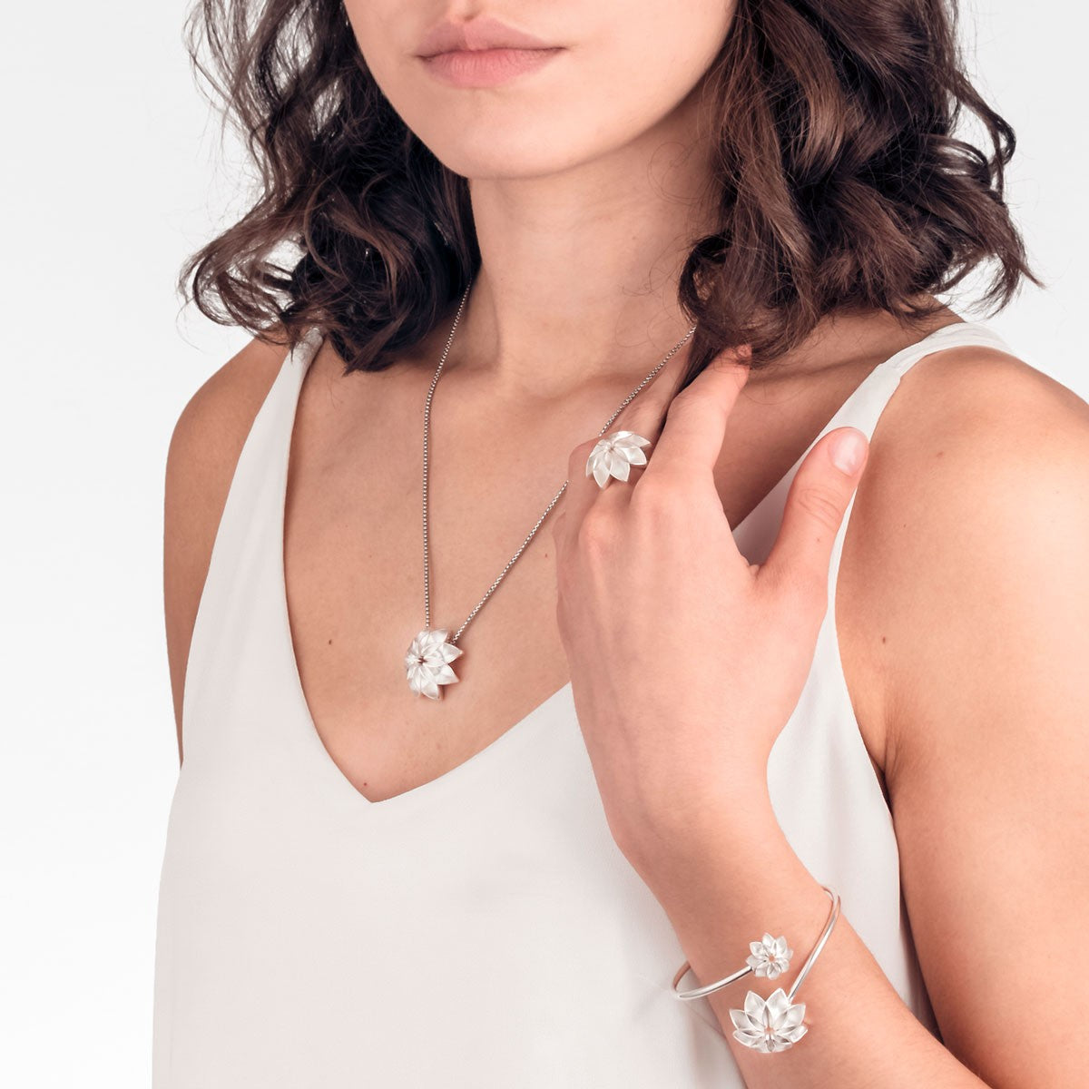 Lumoava Euphoria Pendant Necklace