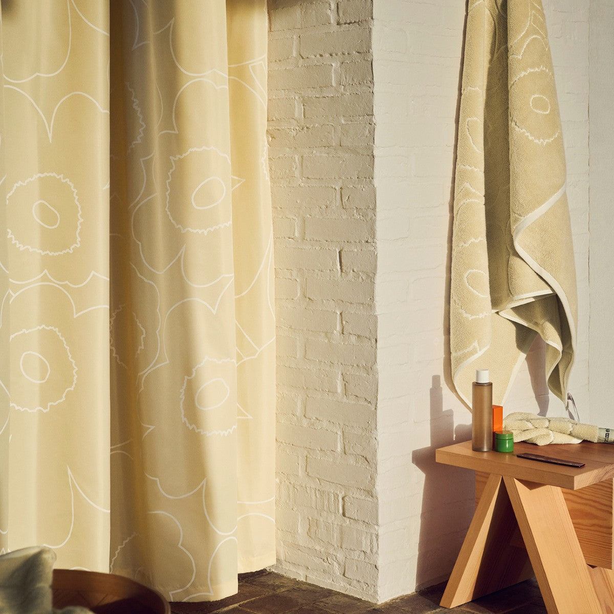 Marimekko Piirto Unikko Straw / Off White Shower Curtain