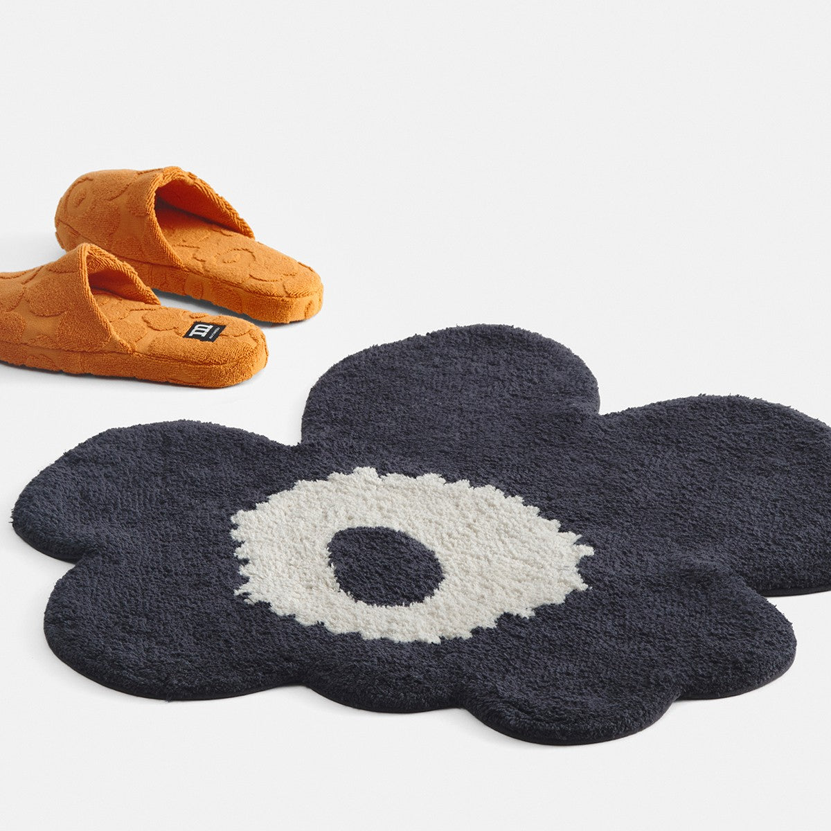 Marimekko Unikko Charcoal / Off White Bath Mat