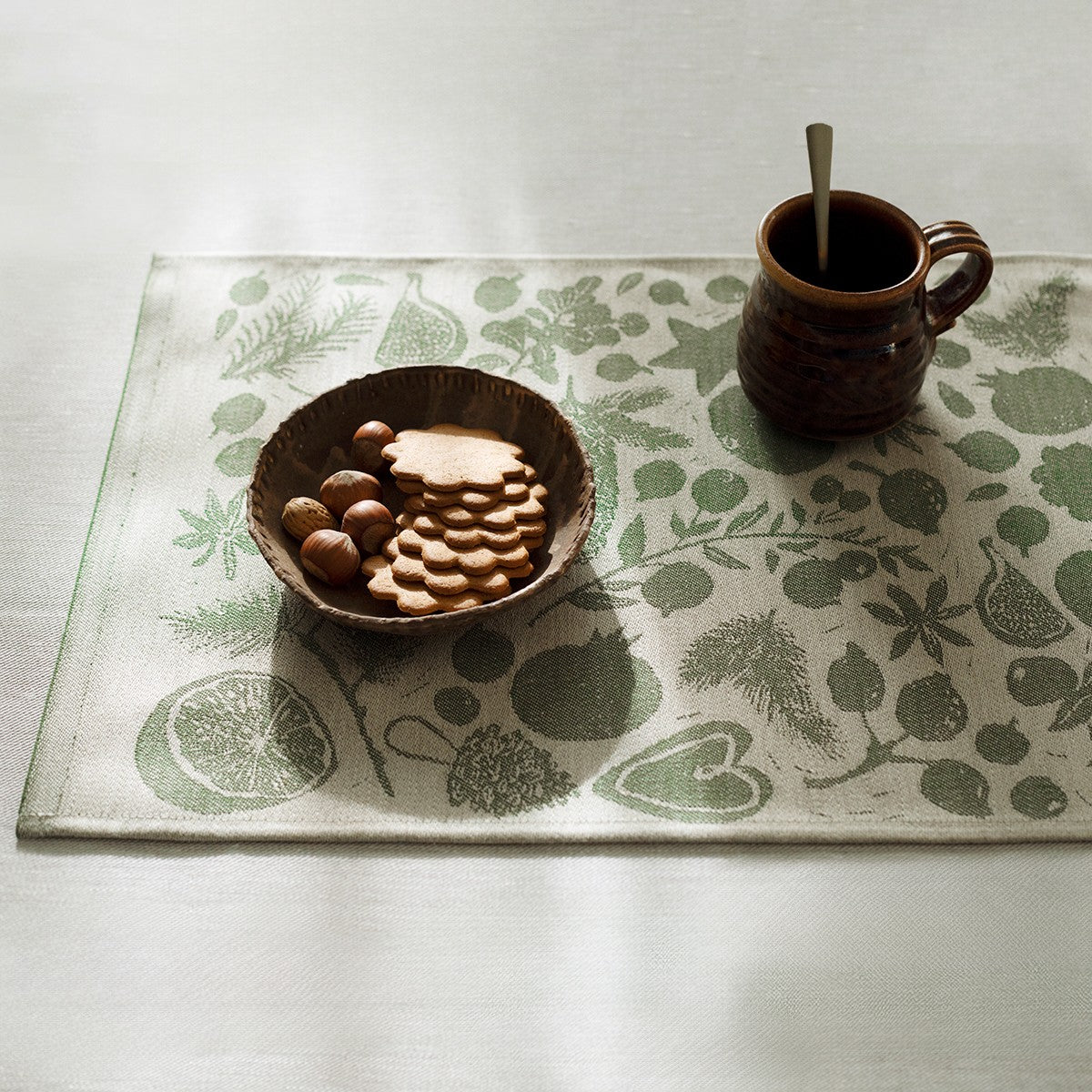 Lapuan Kankurit Talven Tuoksut Green / Beige Placemat